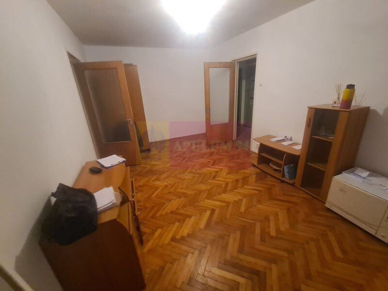 Apartament cu 2 camere de vanzare in Campina